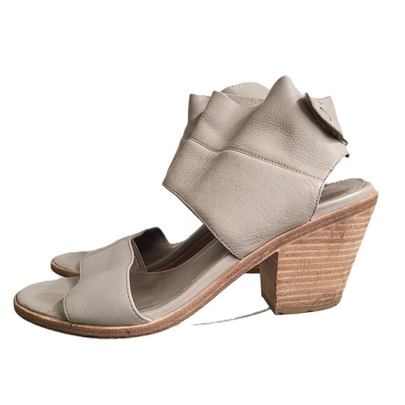 Eileen Fisher 8.5 Gray Ankle Wrap Leather Sandals Open Minimalist Quiet Luxury - Picture 1 of 6